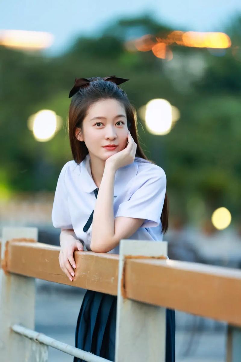 毕业焦虑谁没有？连明星张雪迎都逃不掉！

她亲口承认：一毕业就像丢了救生圈，直接