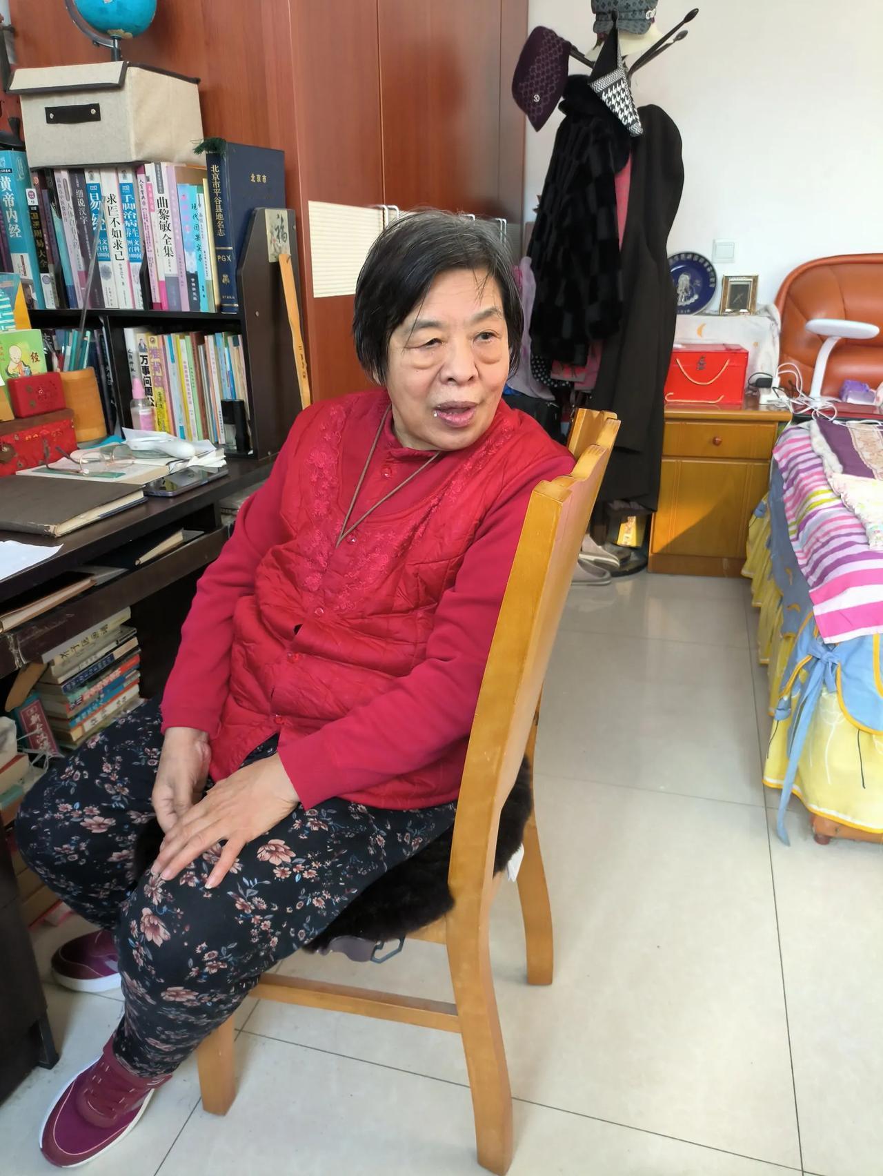 政府对残疾人的关怀
冬日暖阳：社区里的温情时刻
 
今天去探望生病的姑姑，心中满