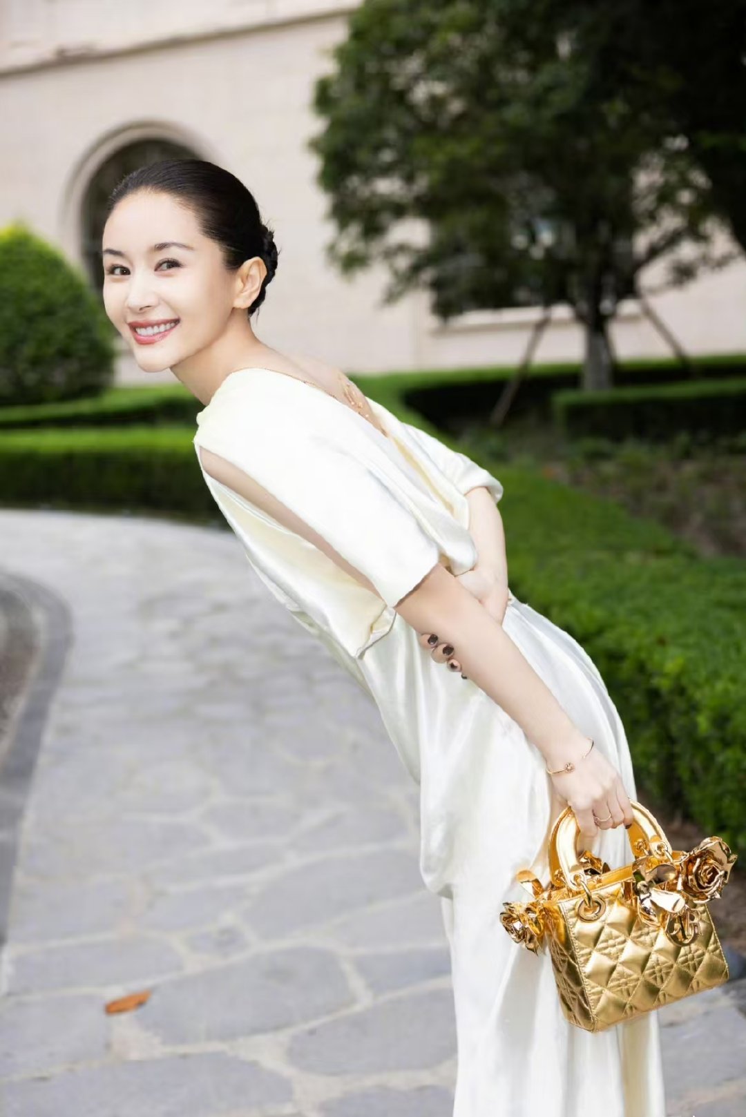 各明星迪奥与艺术展造型出图！