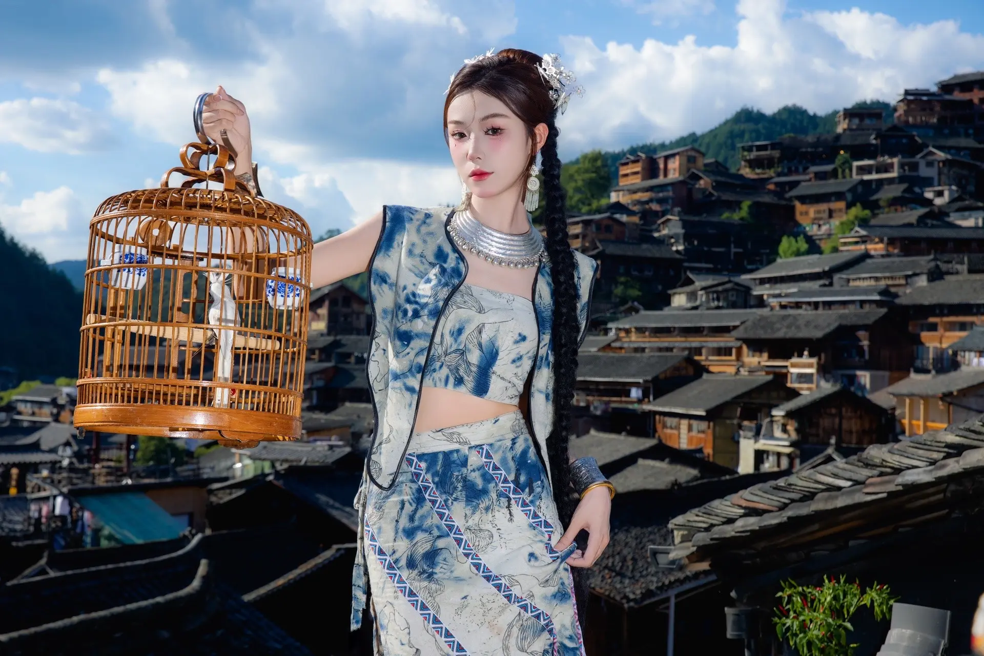 海上生明月，天涯共此时。