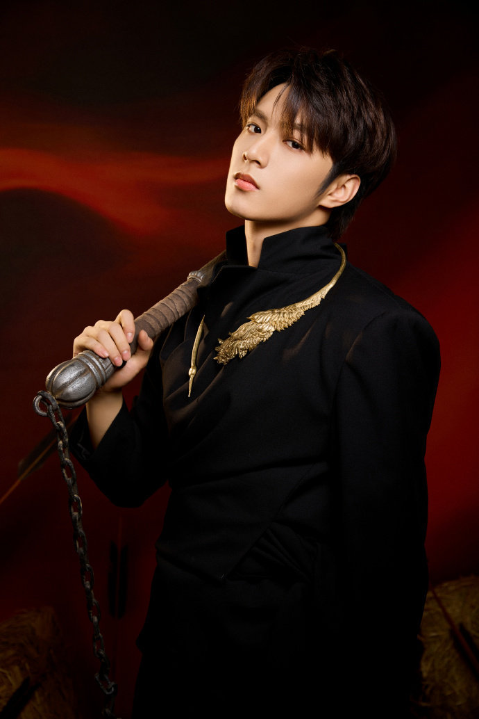 刘耀文镖人新年大片刘耀文共赴此间江湖 刘耀文共赴此间江湖，刘耀文镖人新年大片有，