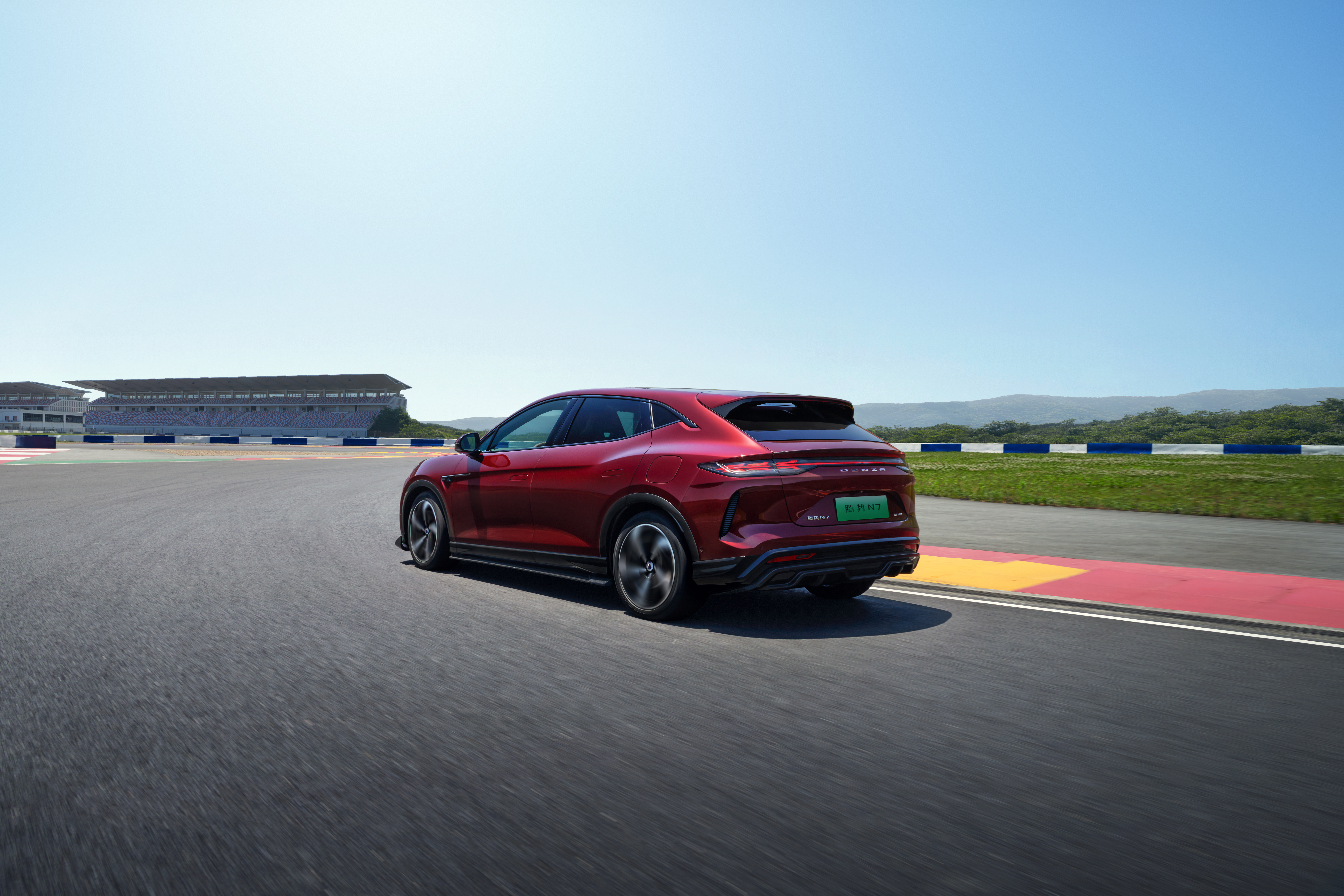 #赵长江称腾势N7领先两代# 我还是对腾势N7上这套云辇-A以及其底盘技术更感兴