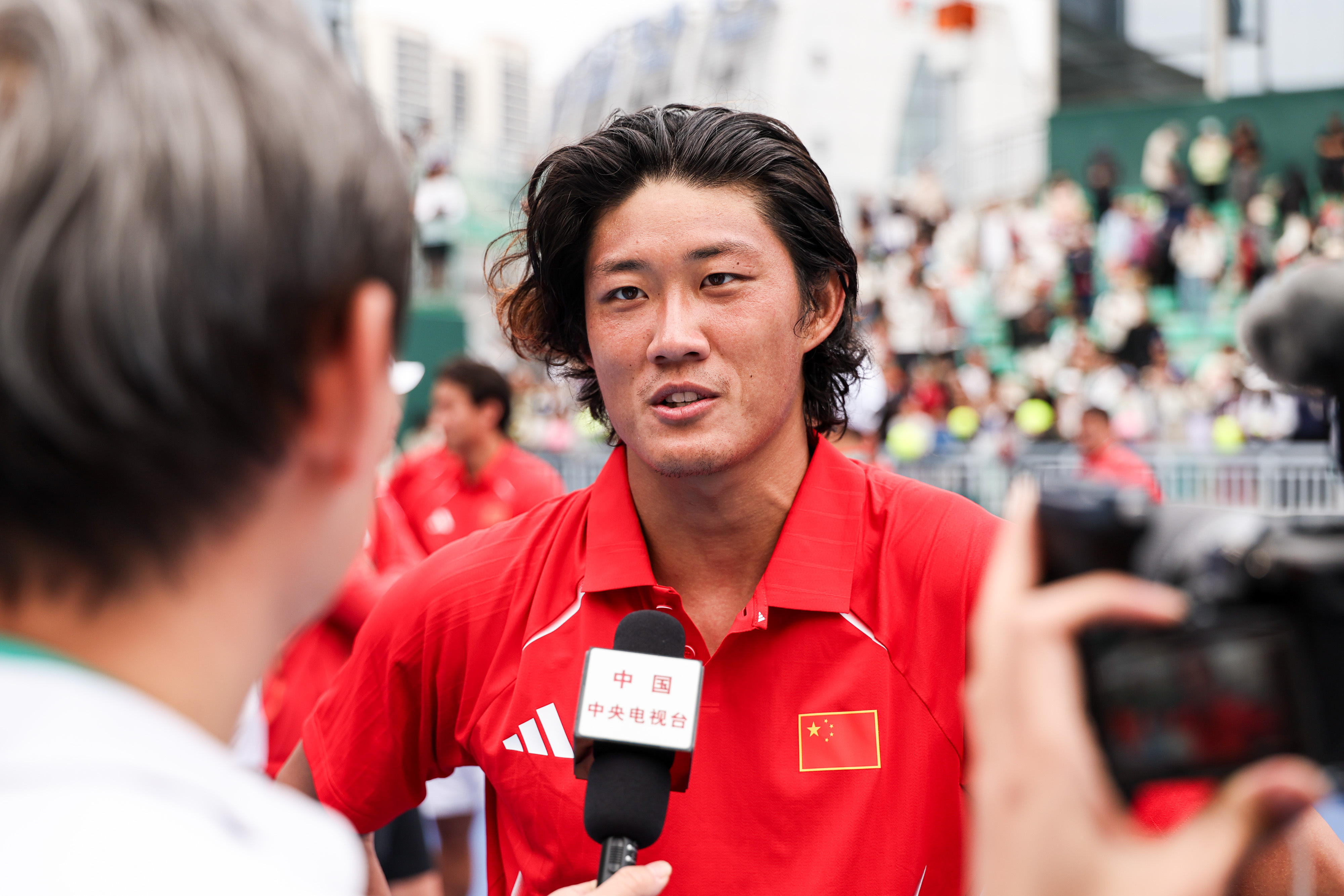 中国队首次跻身戴维斯杯世界Ⅰ组 对于今天一日双胜，张之臻在赛后说：“我感觉今天双