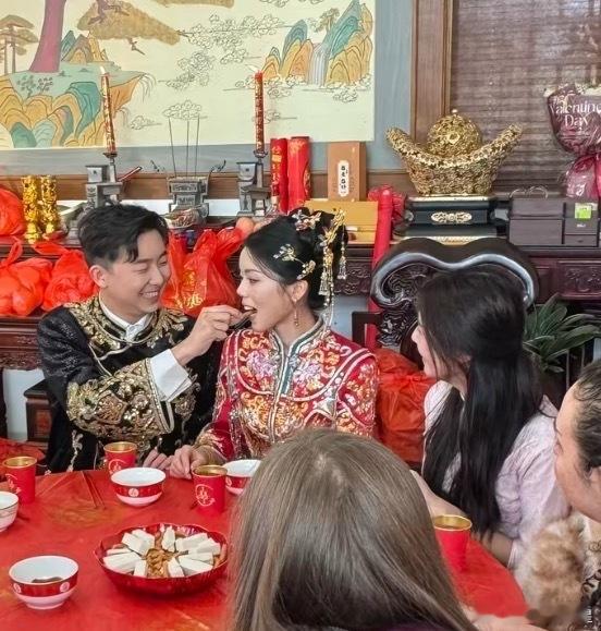 好幸福的时刻卢昱晓给朋友当伴娘卢昱晓伴娘照