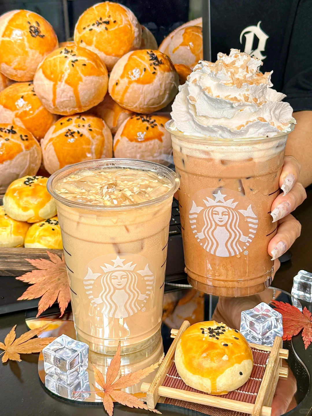 星巴克伙伴来挨夸….蛋黄奶酥新品好喝麻了！！