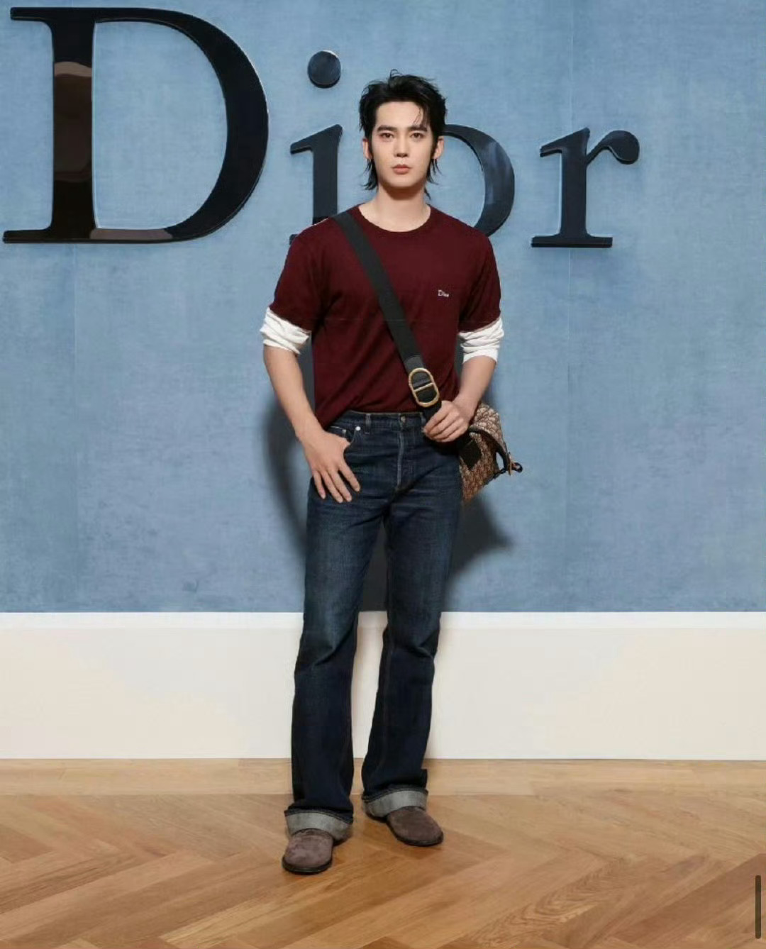 Dior品牌大使于适受邀将亮相2027春夏巴黎男装周，已经是连续第三季男装周、累