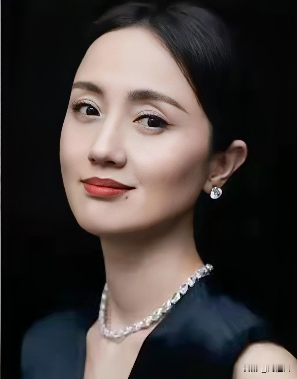 万万没想到
电影《送你一朵小红花》里边
真正得癌症竟然是妈妈
听到这个噩耗
突然