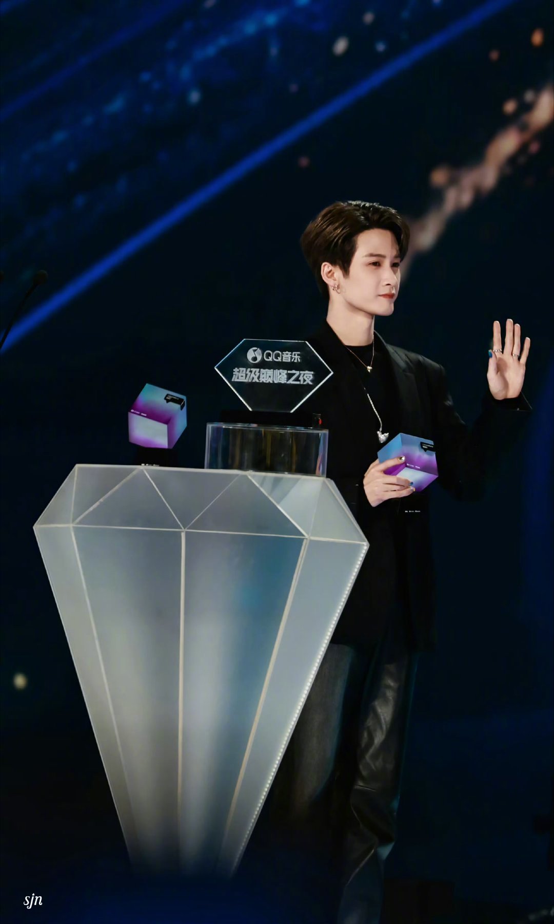 檀健次说今年有电影电视剧专辑不愧是内娱劳模六边形战士呀非常期待檀老师今年的新作品