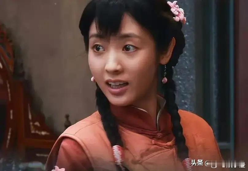 有这么一位女演员，堪称从杂技团杀出的“黑马”！她就是邢菲，在《生万物》里给杨幂当