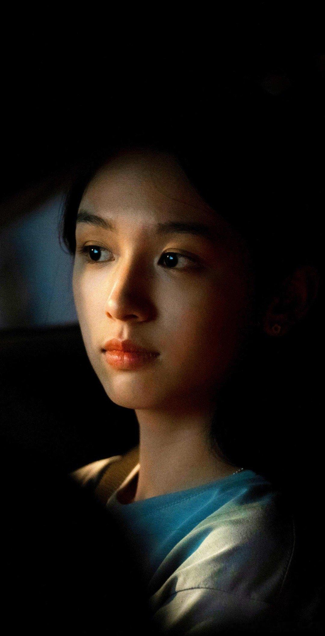 周也有一双倔强的眼睛和完美的颜值#周也[超话]# ​​​