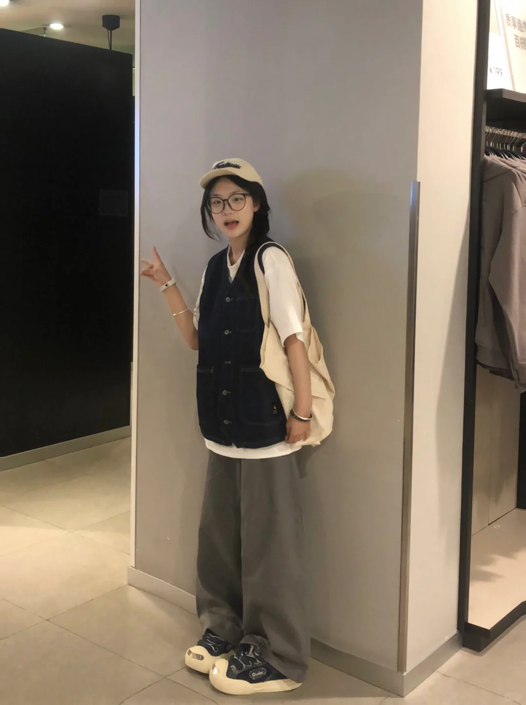 入夏的第一件牛仔马甲好好看！🔒住啦！！！