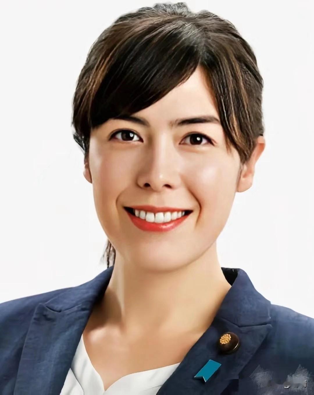 小野田纪美为高市早苗辩护，说东方大国喜欢用经济做武器。

似乎高市早苗近几日被批