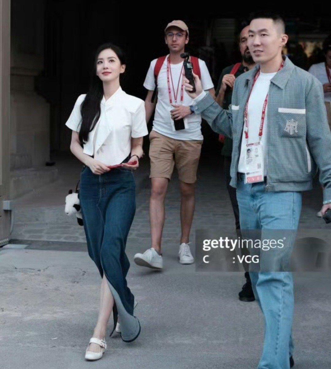 刘诗诗巴黎观赛生图我的老天爷这确定是生图啊比精修还美呢我说❗❗❗❗[苦涩][苦涩