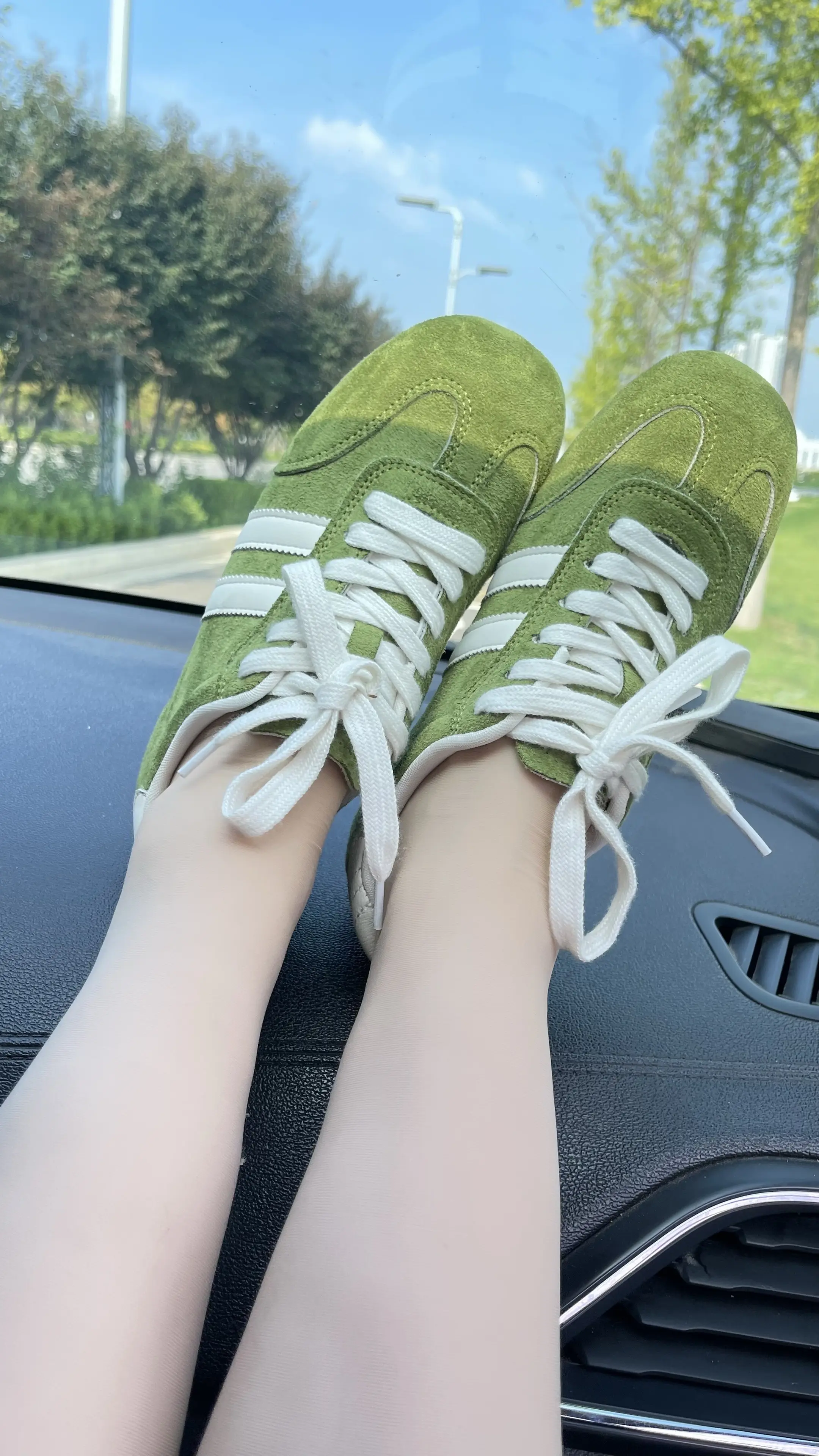 穿喜欢的鞋子，见自己想见的人