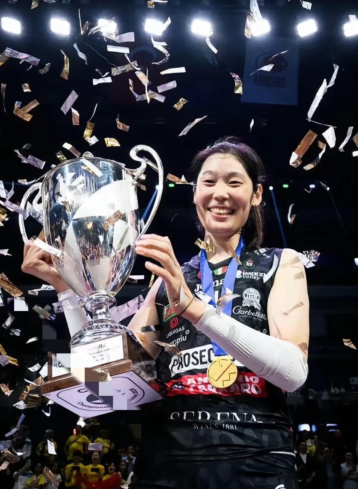 朱婷到底怎么啦？
​今晚女排亚锦赛决赛就要开打，中国女排对阵泰国女排
​看过昨晚