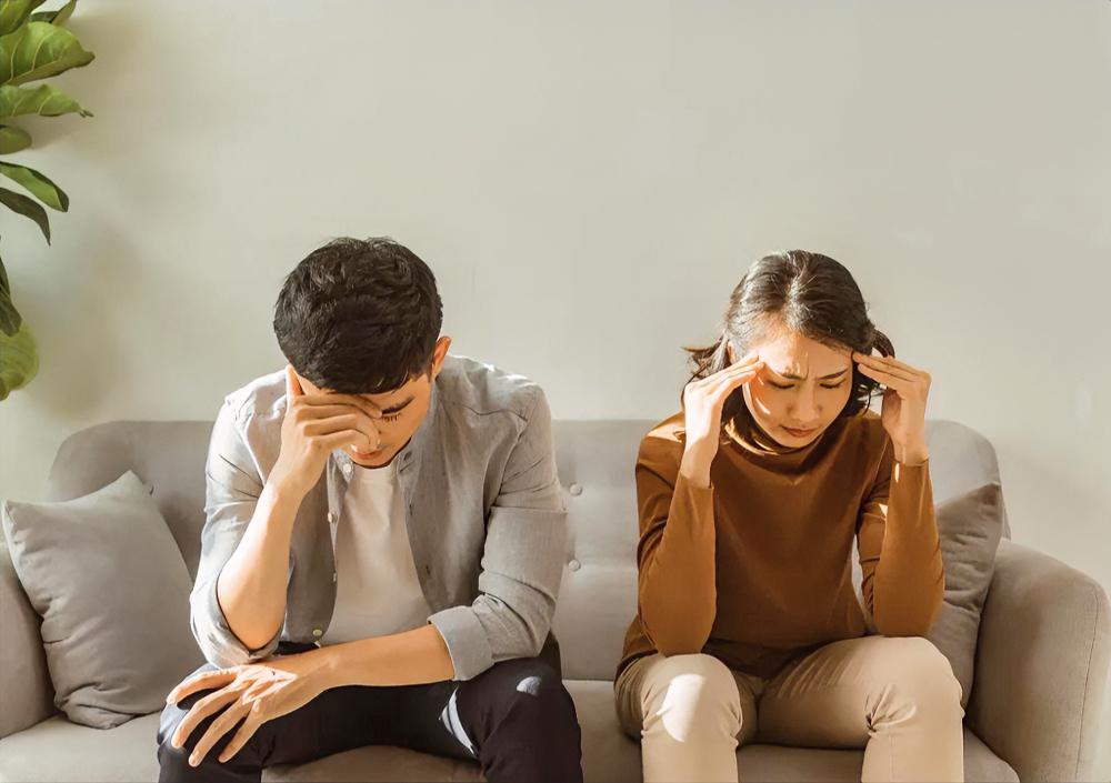 中年夫妻一开口就炸，根源不在钱，而在这3点

有些中年夫妻一开口就炸，两个人说不