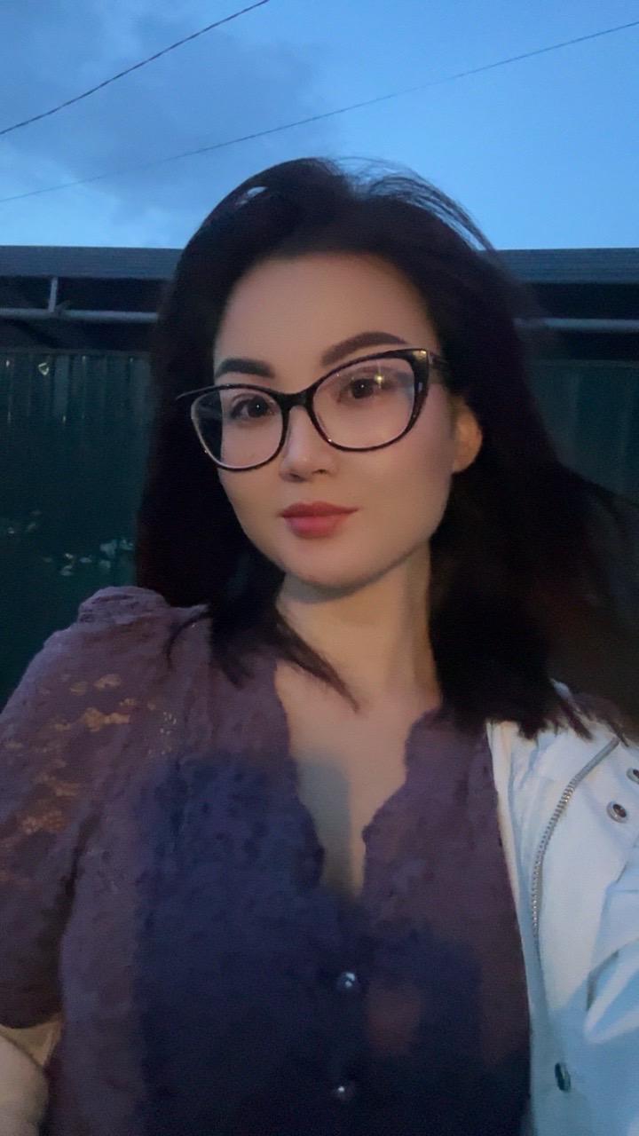 我喜欢给我昂贵东西的人 比如时间 尊重 支持 宠爱和真诚 这个世界太大...