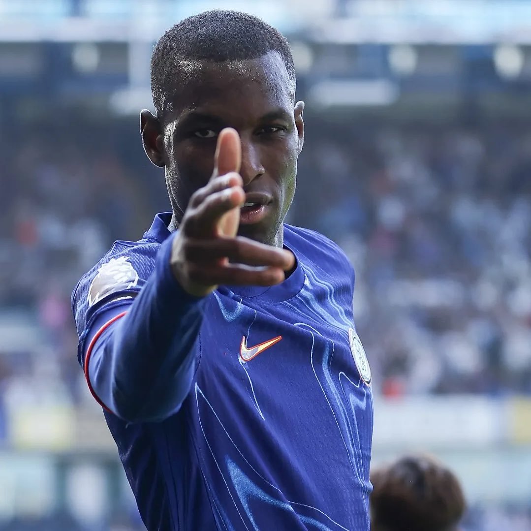 杰克逊对今夏重返切尔西持开放态度。~ 切尔西