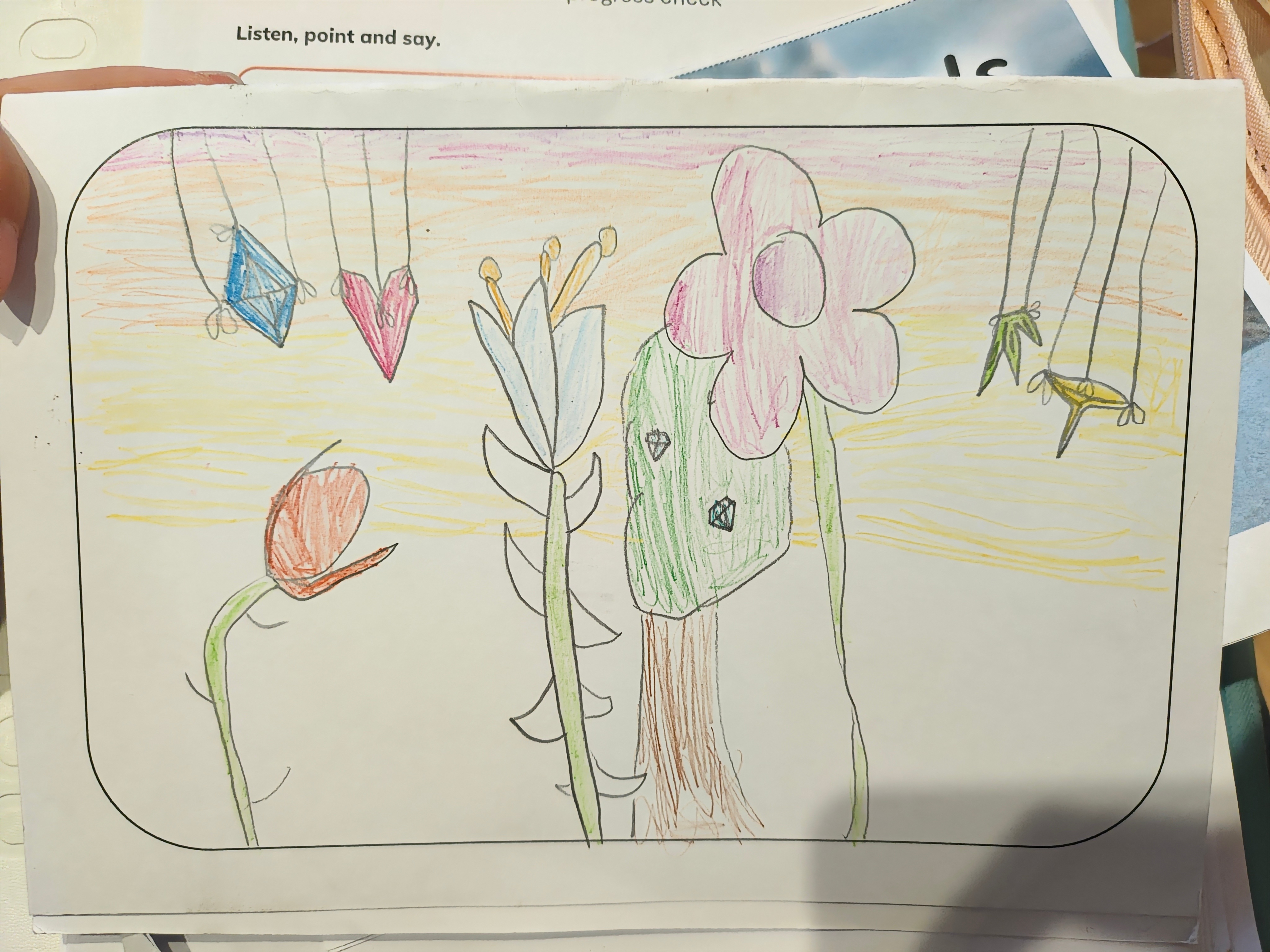 开学不到俩月，张小苗已经收到小姑娘送的小卡片了[允悲]可咋整…… ​​​