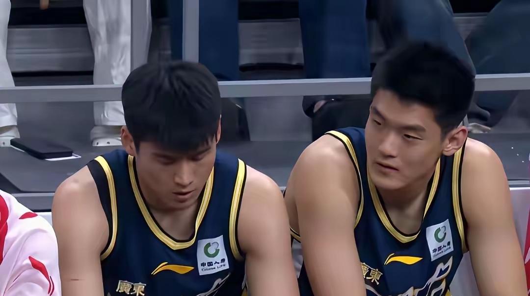 我熟悉的广东队哪里去了？
这一个个的，都是些什么表情，胜败乃兵家常事，千万不要把