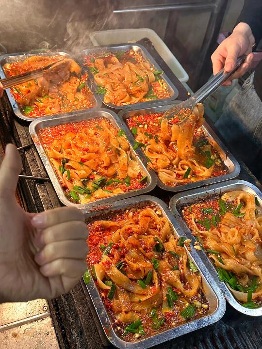 鲤鱼池‼️敲适合宵夜的把把烧