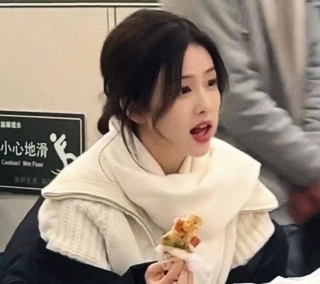 白鹿 嘿嘿萌宝宝！！太阔爱了 