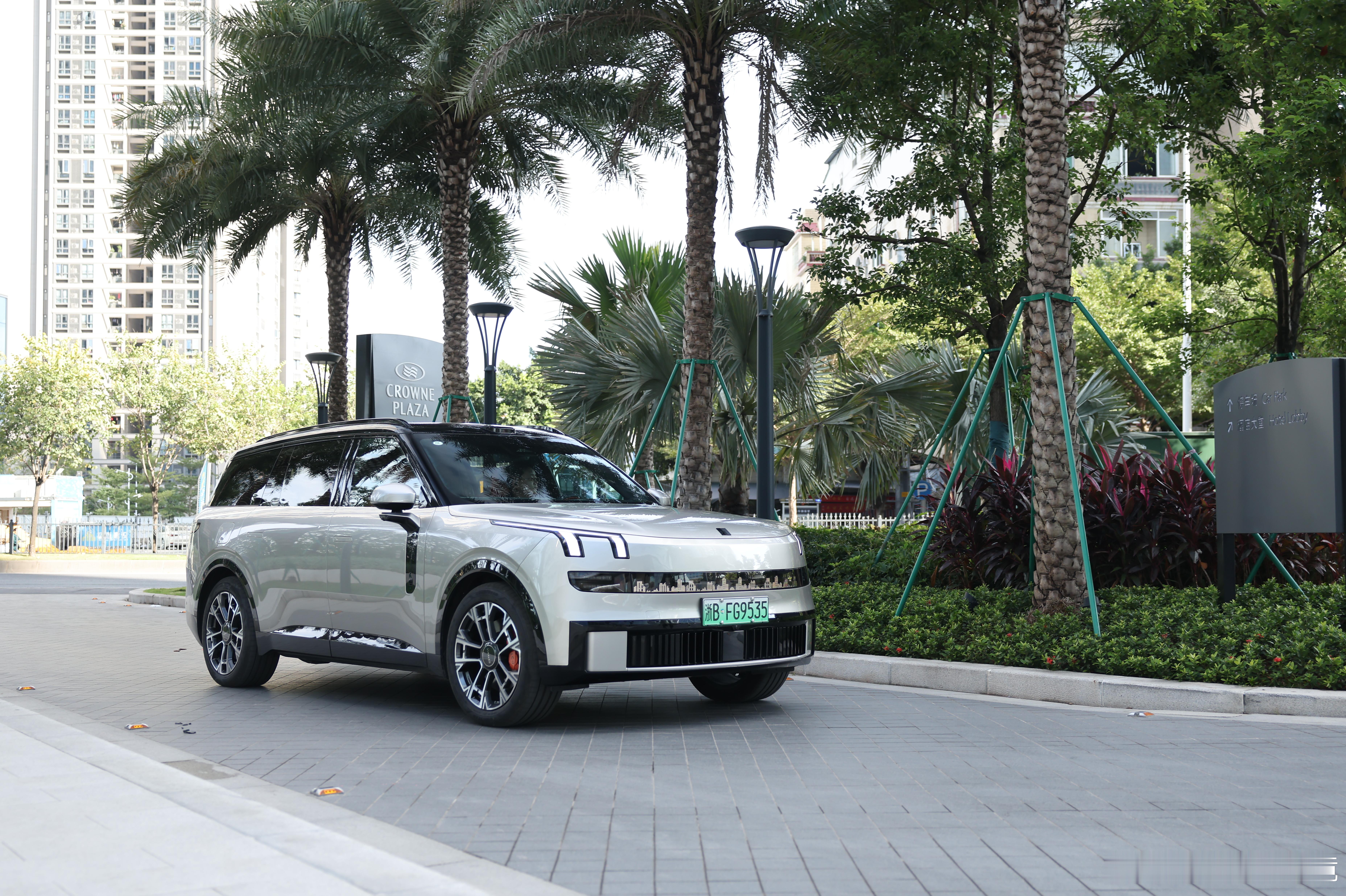 领克900交付突破5万台，预计将于年内正式推送辅助驾驶OTA升级，新增D2D车位