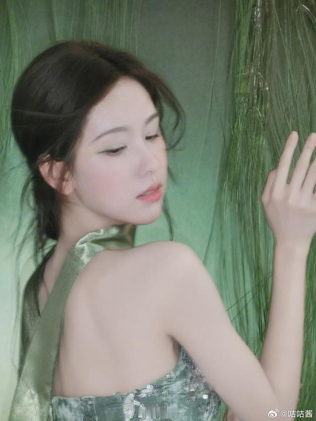 陈都灵周翊然翘后平番陈都灵周翊然翘楚排名不分先后 陈都灵周翊然翘楚平番 ​​​