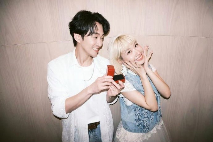 陈汉典lulu宣布结婚 陈汉典lulu宣布结婚，12年综艺搭档默契升级人生伴侣。