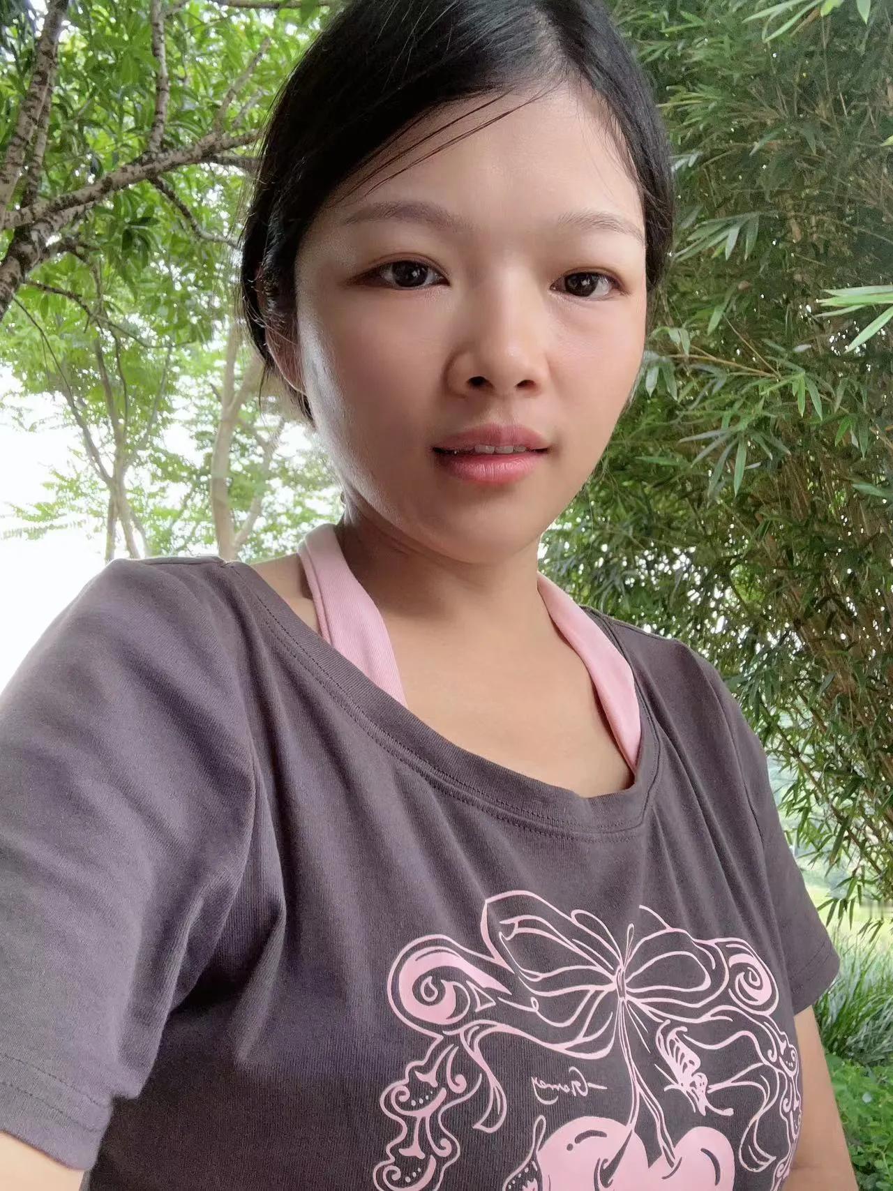 马上就要进入川藏线了，今天去雅安五菱店给车子做保养，可惜连保养流程也没见到，只说