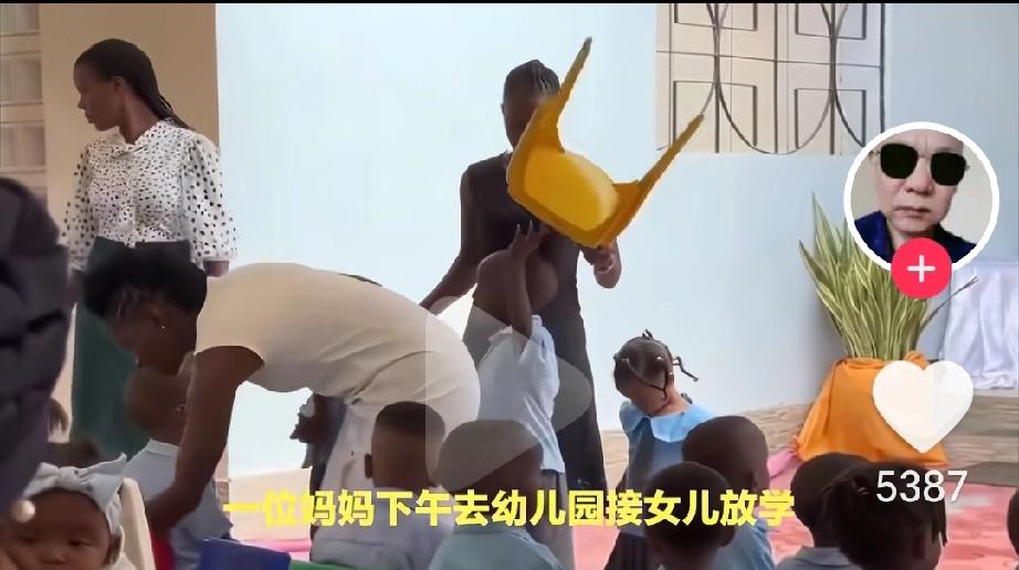 外教“本土化”
不能无底线：
幼儿园外籍教师
准入需守好安全
与资质底线
 
幼