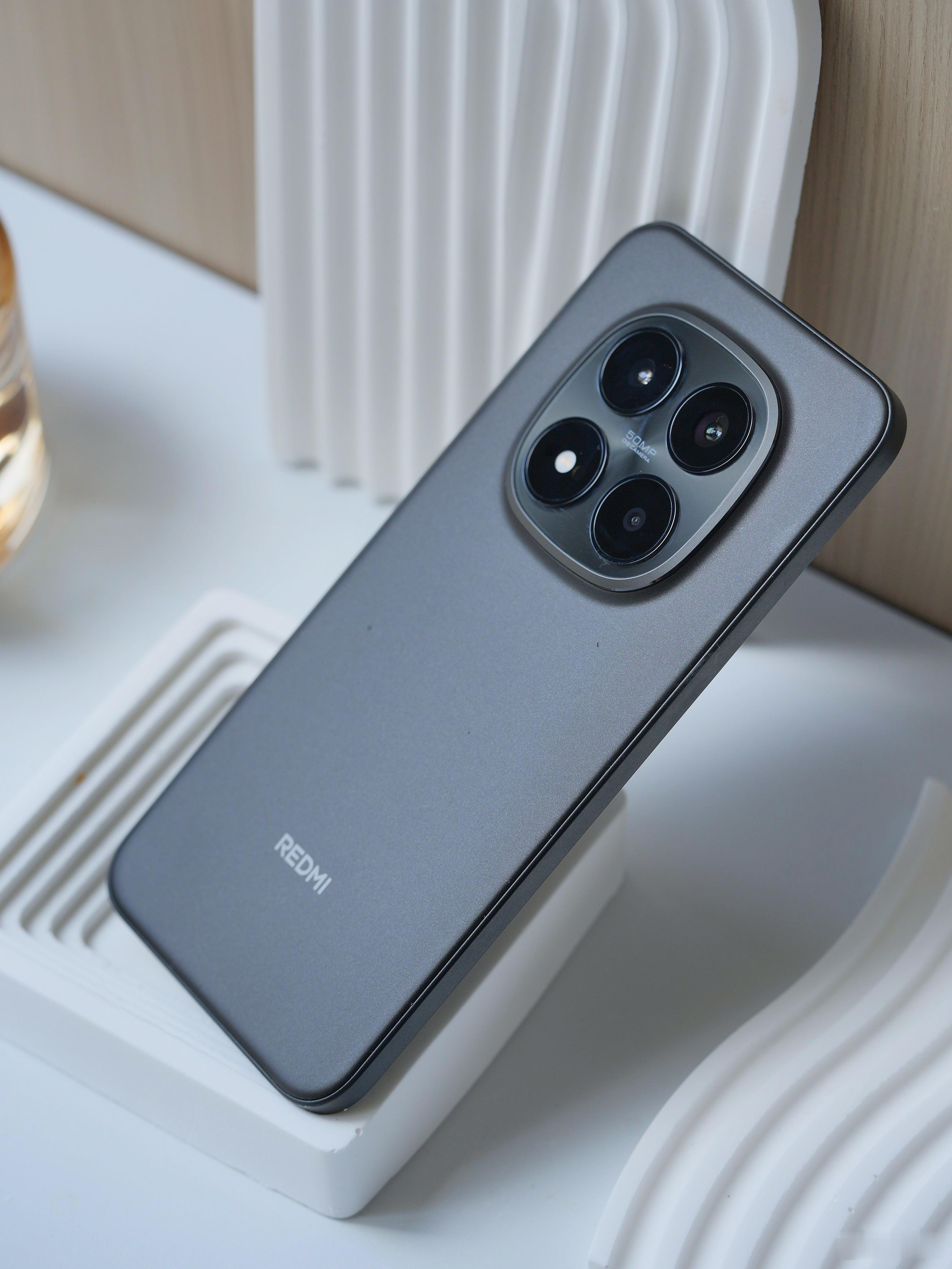 Redmi Note15 Pro+这次真的很顶，小米龙晶玻璃+超韧玻纤背板，还有