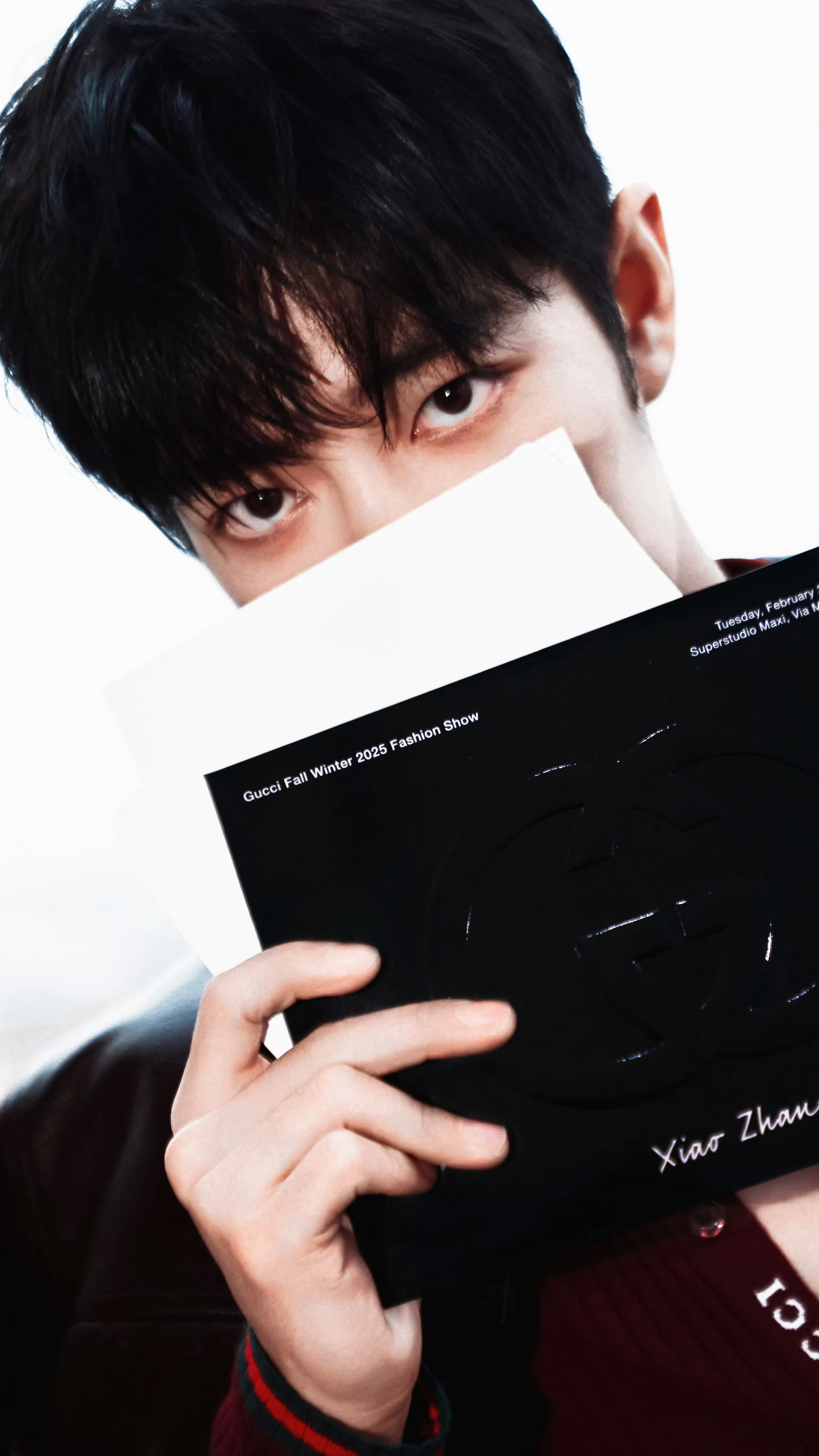 我愿化作世间所有美好, 只为遇见你, 只为暖你心！肖战展示内搭肖战古驰内场22分