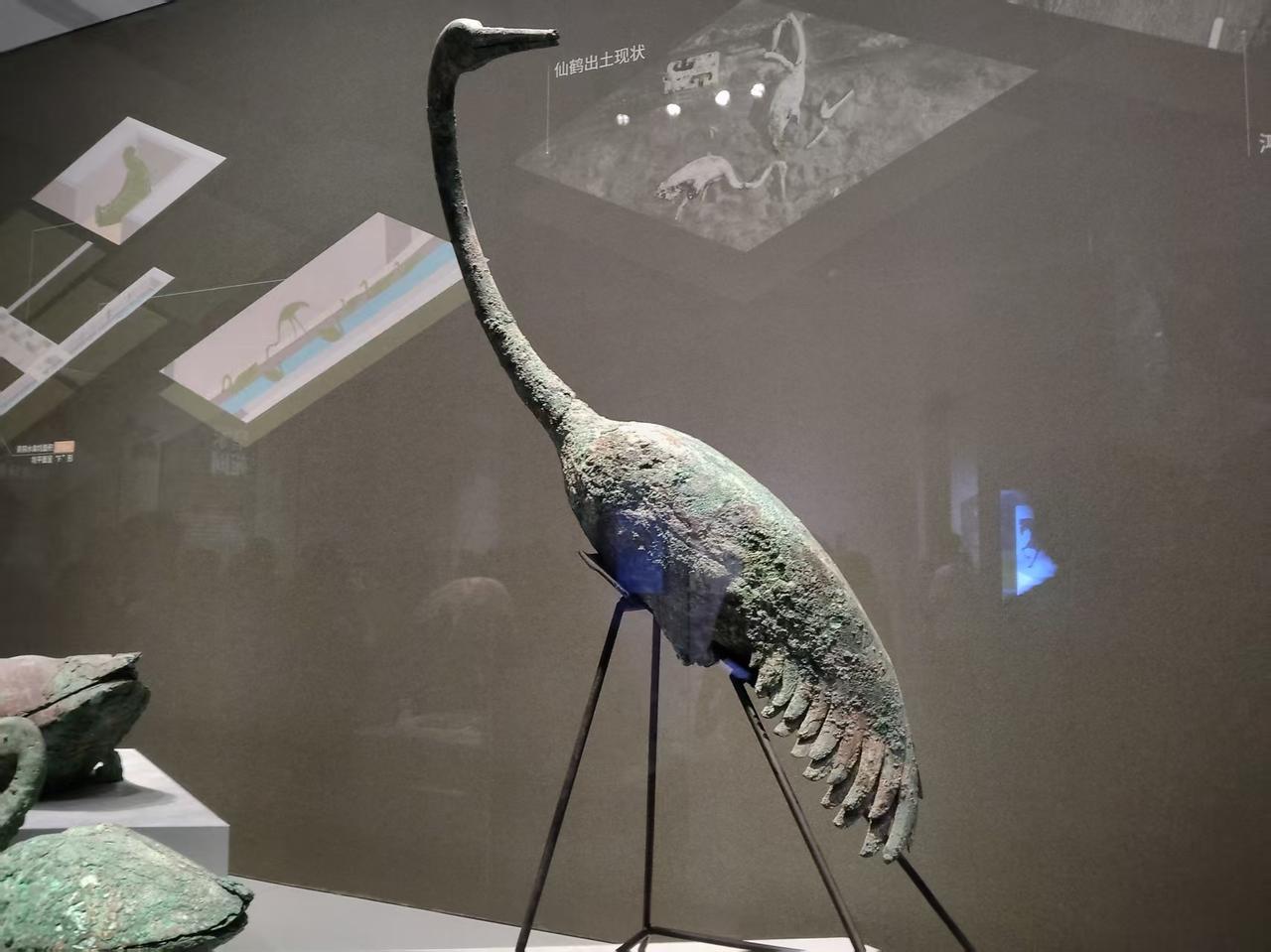 美国打伊朗以前:

马杜罗:      救我，救我，救我。

丹麦:      