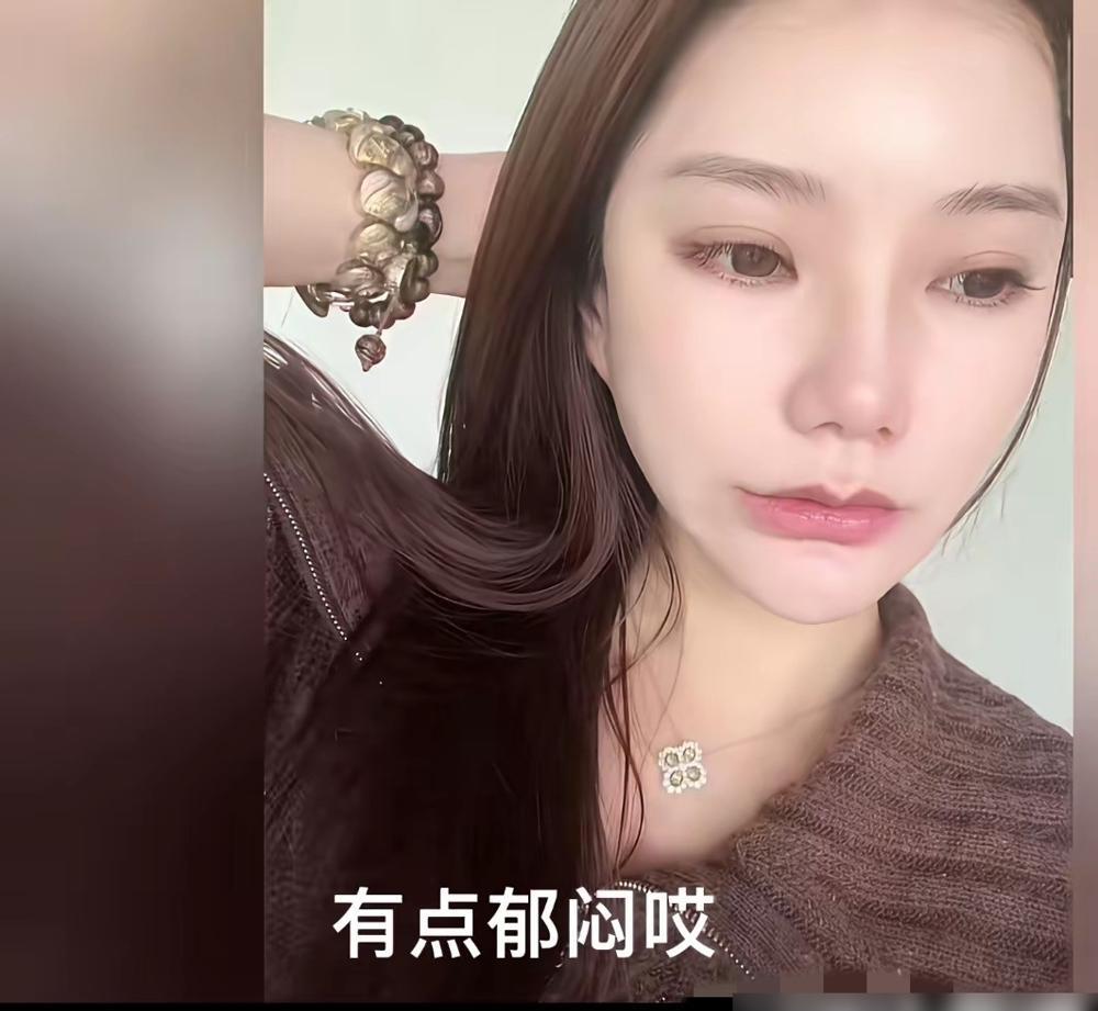 汪小菲对怀孕的马筱梅说：“少吃点。
”
这句话搁别人身上是灾难，放他俩身上是默契
