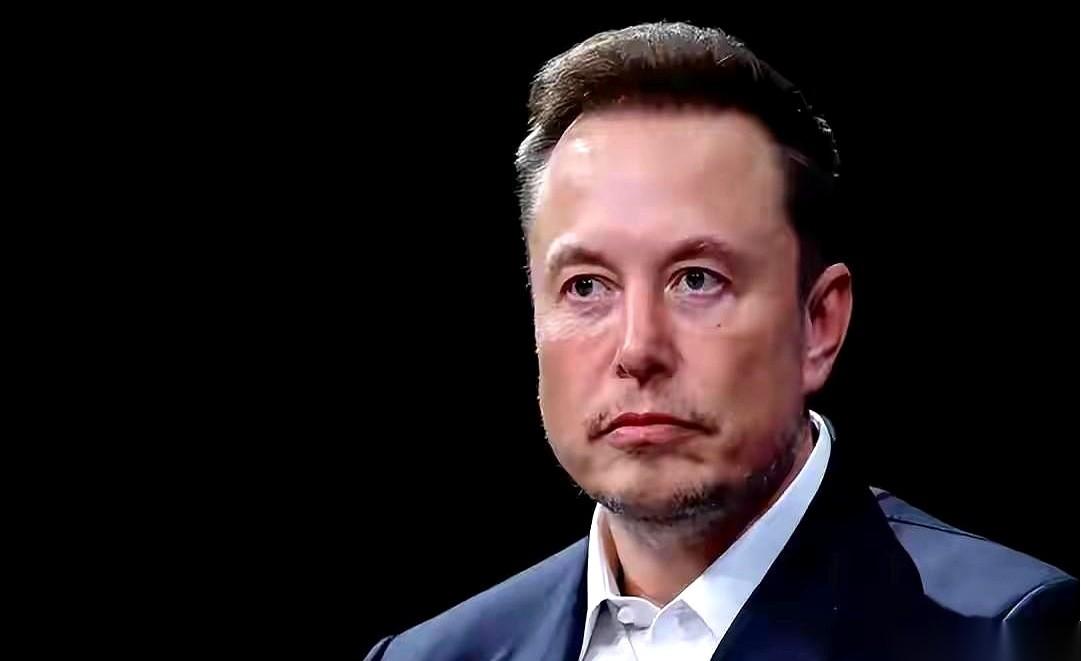 马斯克话音刚落，所有人都炸了。
他说，美国经济马上要起飞，增速冲上两位数，有AI