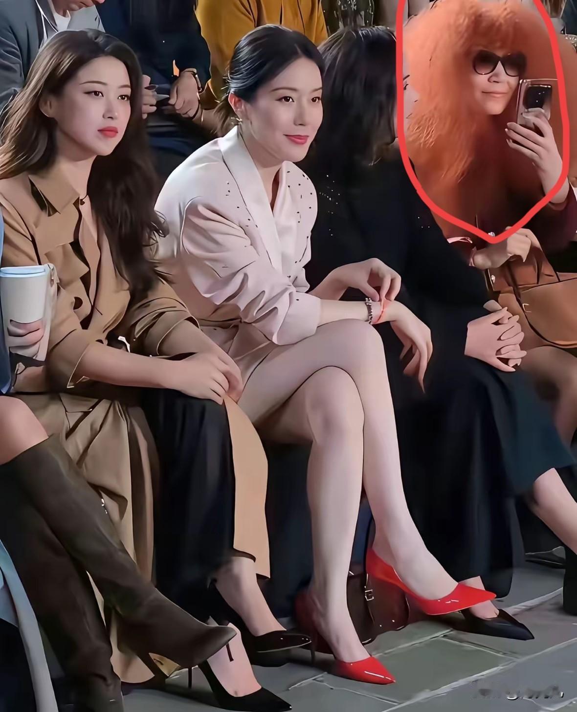 万万没想到
中秋晚会观众席上，
大家关注的不是央视主持人、也是哪位大咖的老婆，而