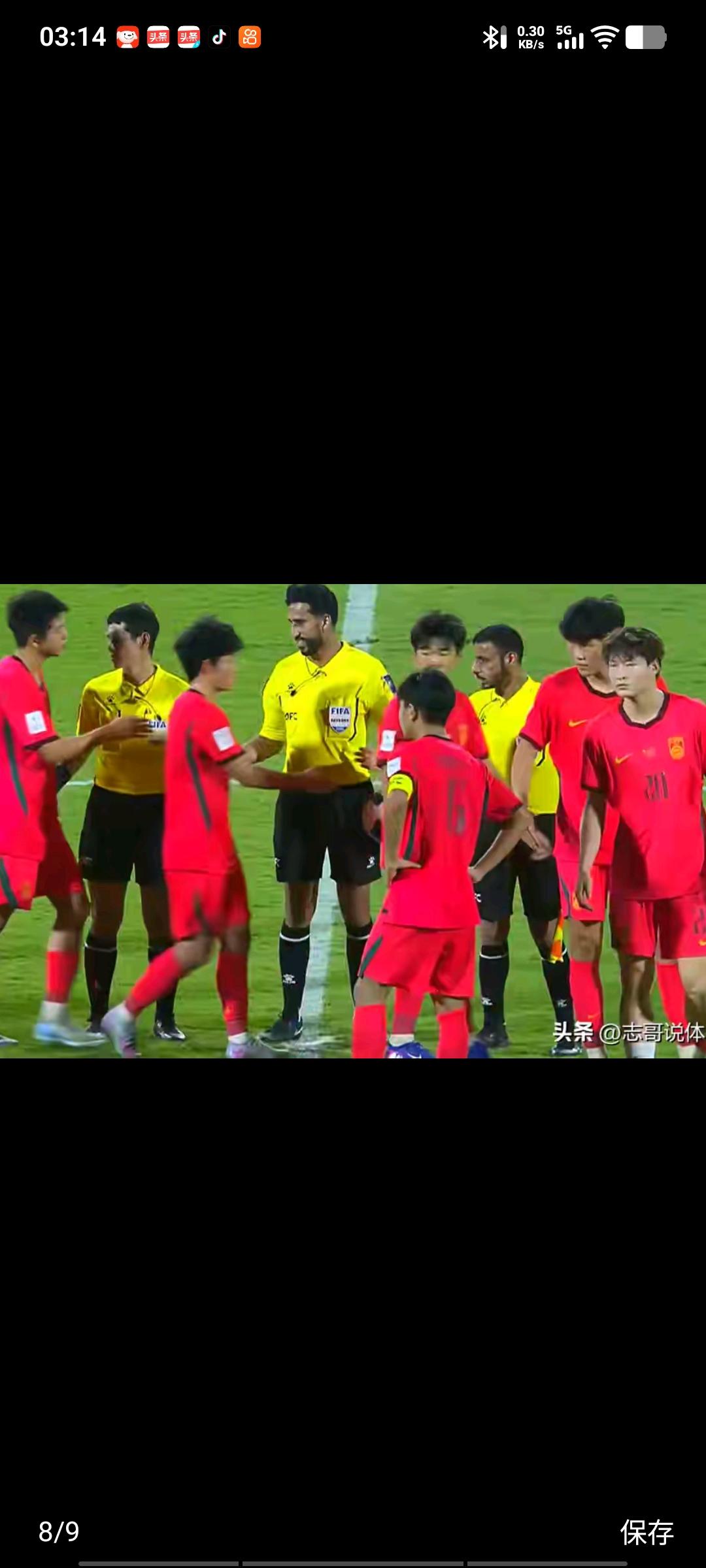 中国U17队以2比3惜败日本队，虽败犹荣。上半场，球队战术保守，失误频出，致使日