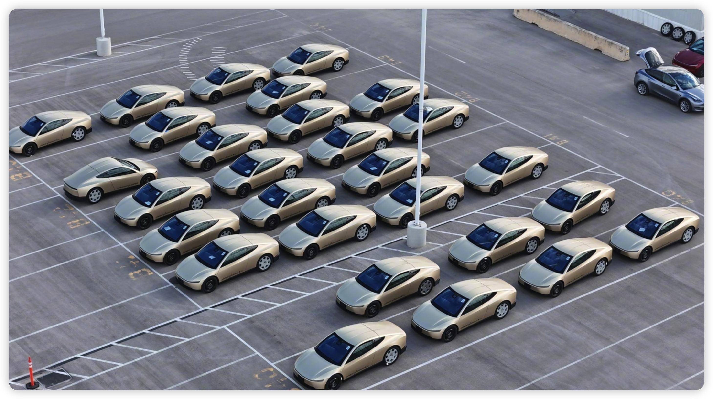 特斯拉Cybercab开启量产 德州工厂直接拍到 60 台 Cybercab，量