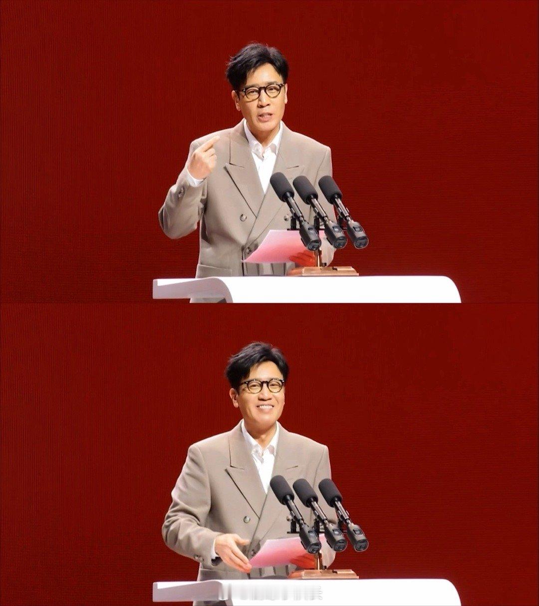 余秋雨赞于和伟的表演震动了观众 于和伟的表演，真正诠释了何谓“沉默的荣耀”。他用