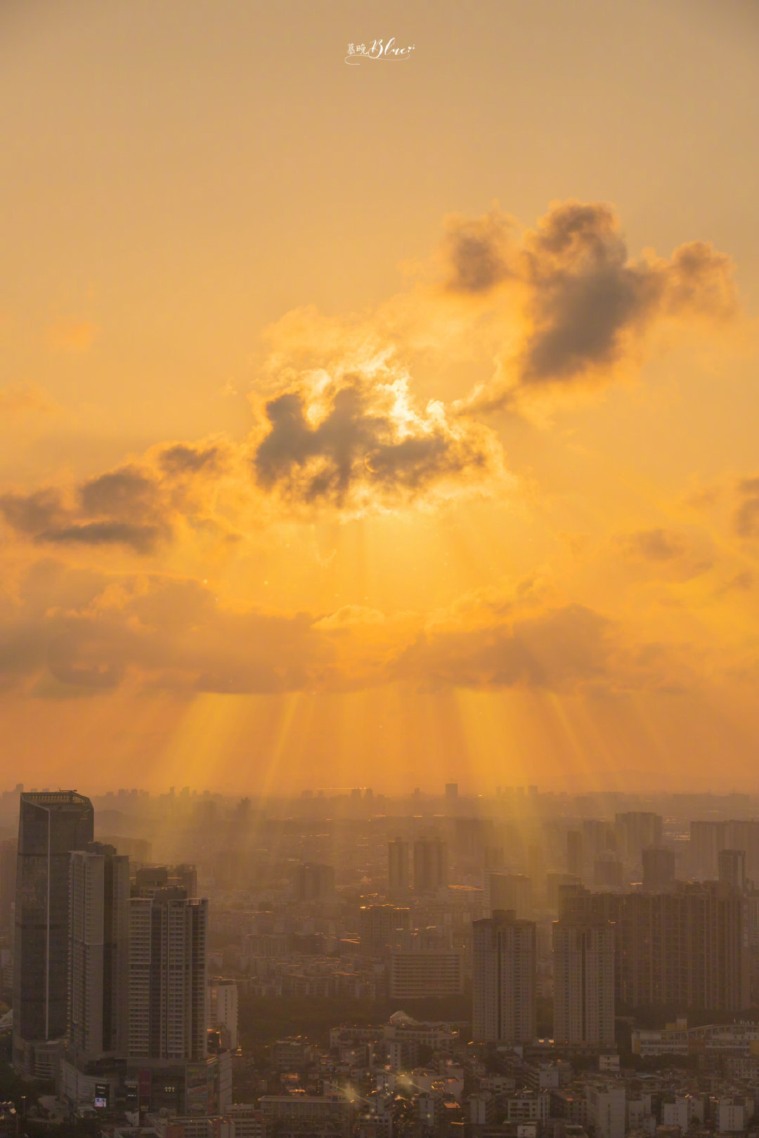 你相信光，光就在。 ​​​