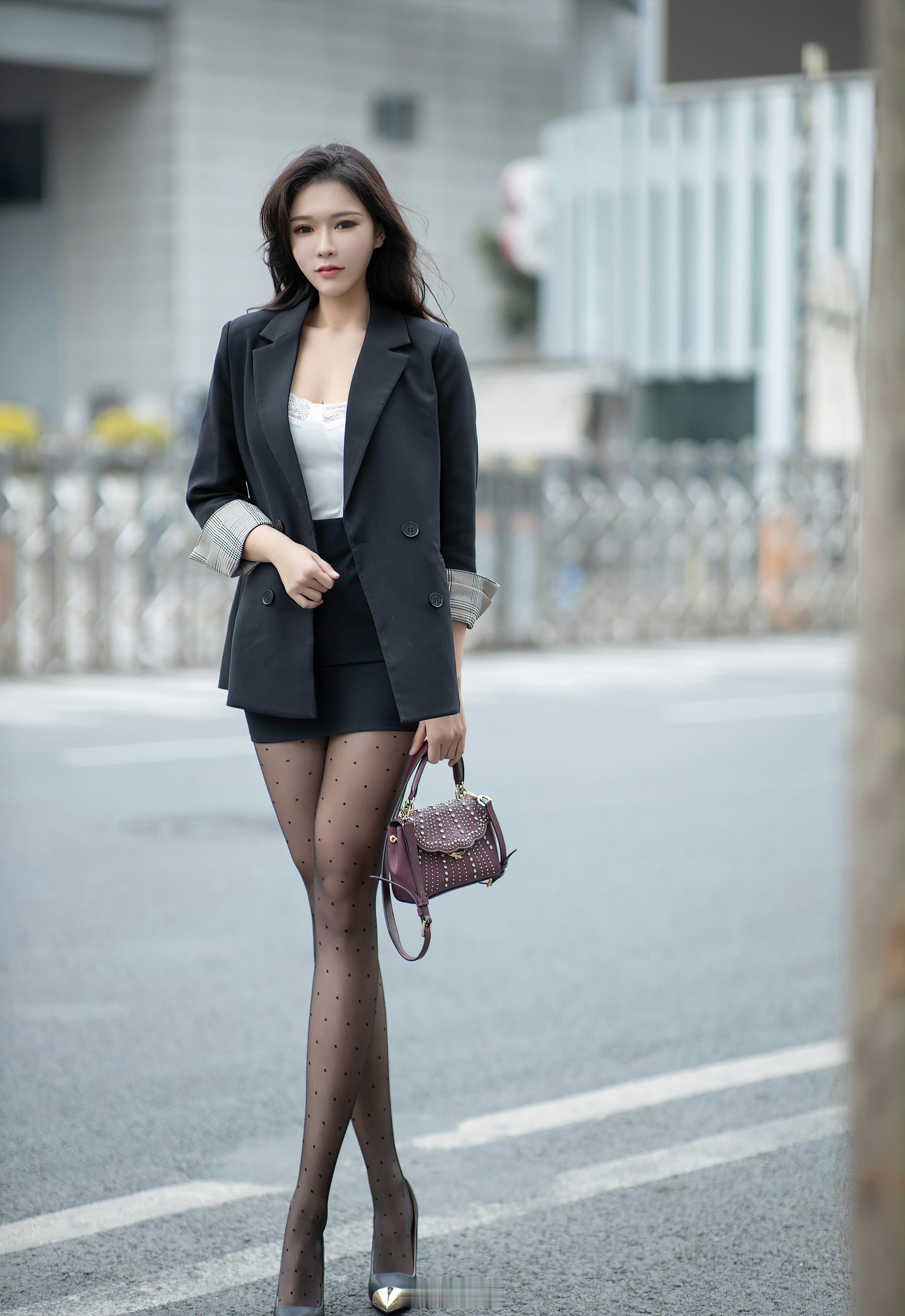 下班路上的女孩子 ​​​