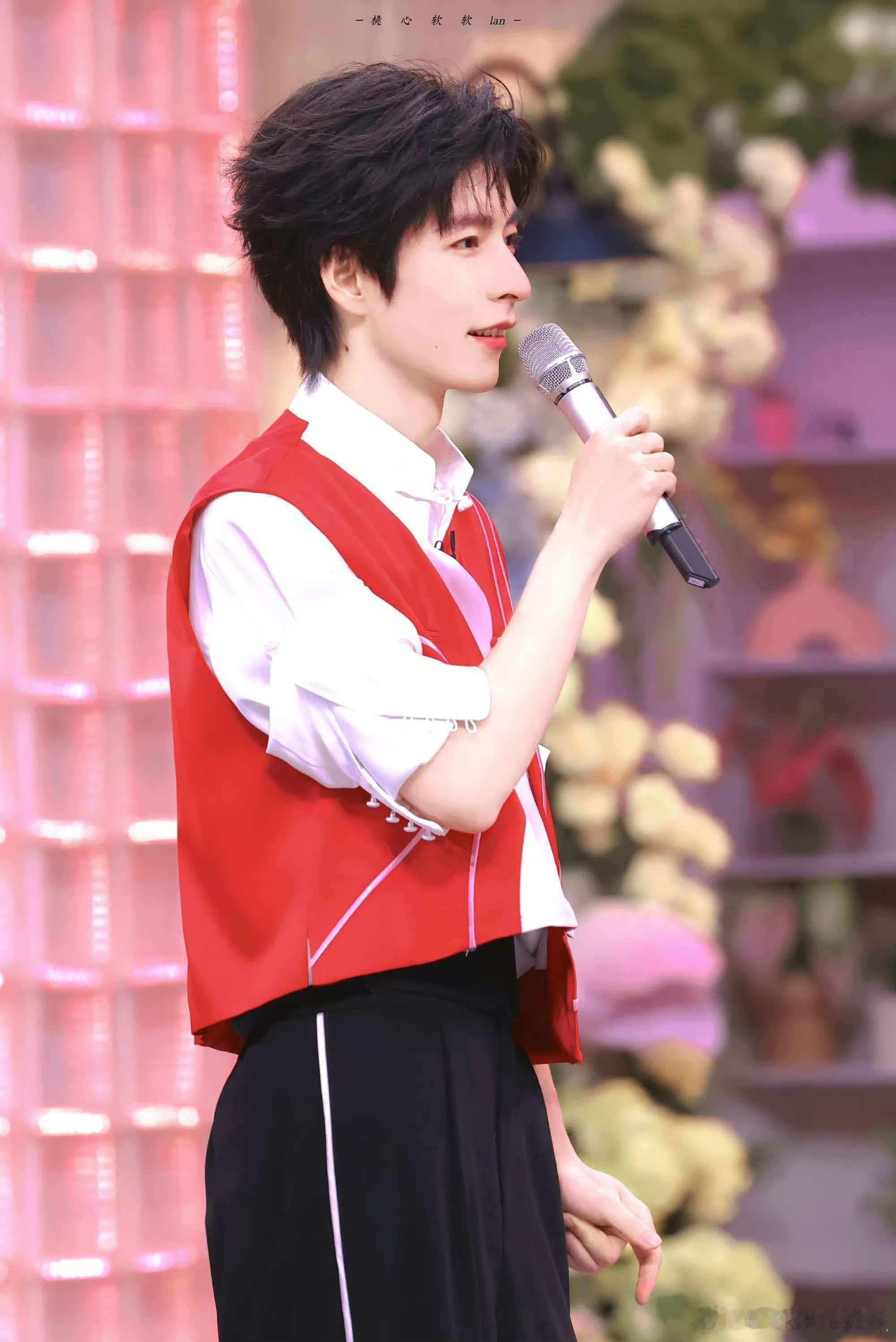 谁被文韬跳舞笑到！主打一个没有功劳也有苦劳，努力舞动的样子承包今日笑点🤣文韬跳