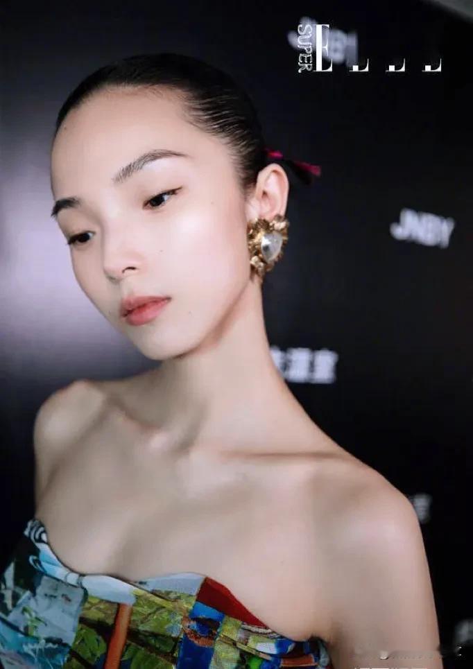 金大川狂赞娇妻“天赋”恢复，雎晓雯甜蜜回应，网友：狗粮满满！
近日，金大川在社交