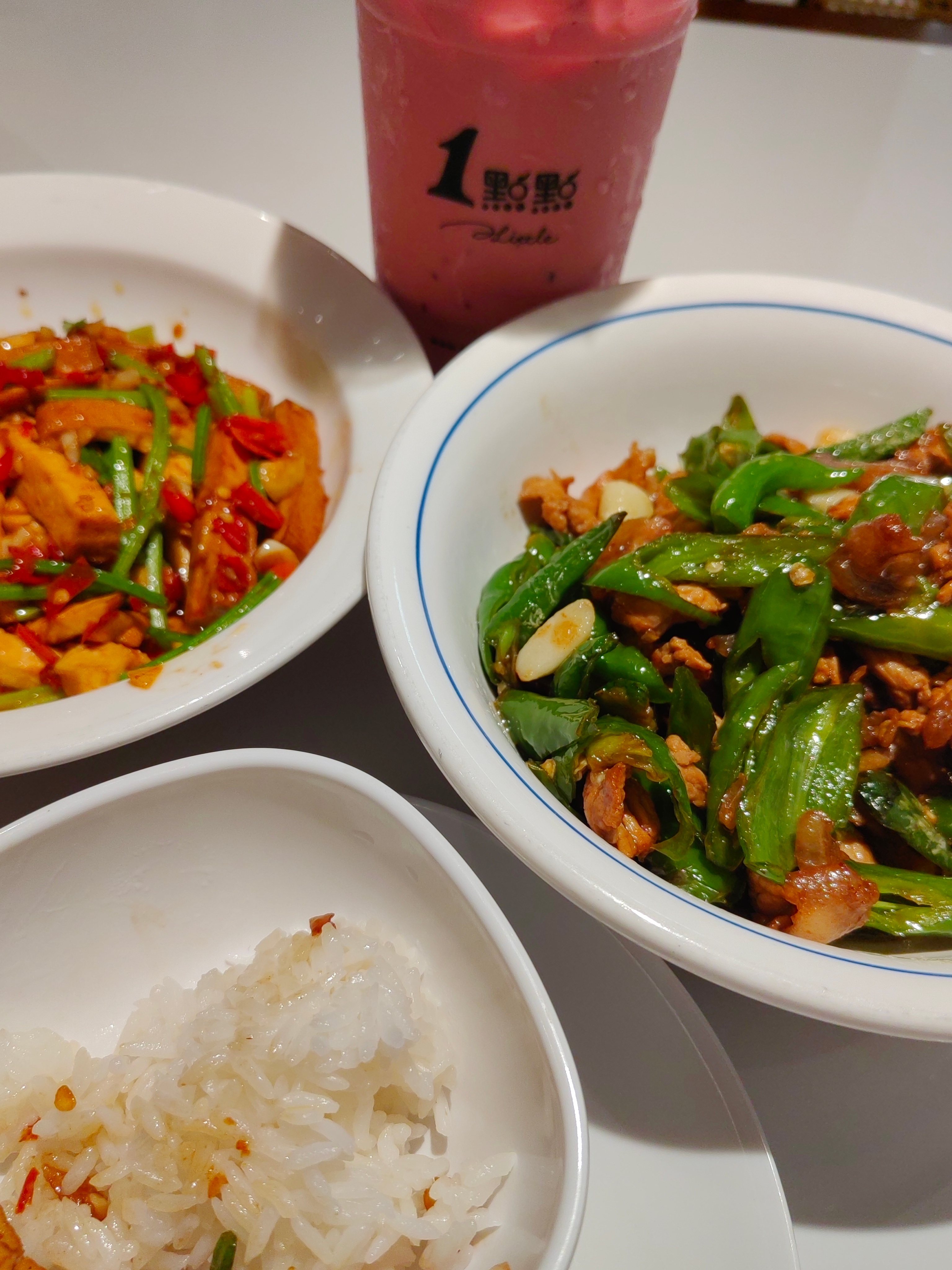 嗯嗯听我外婆的，还是要吃肉，一个人的端午 