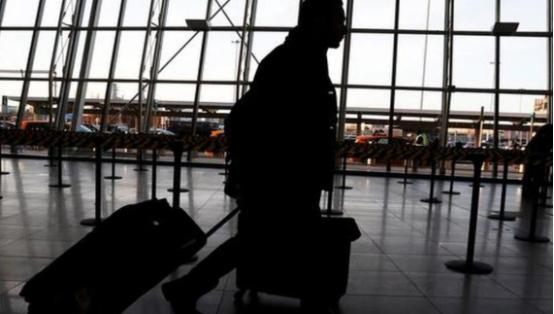 被美国赶出国门后，数十万印度人将源源不断涌入俄罗斯，普京将为他们开启大门。
 