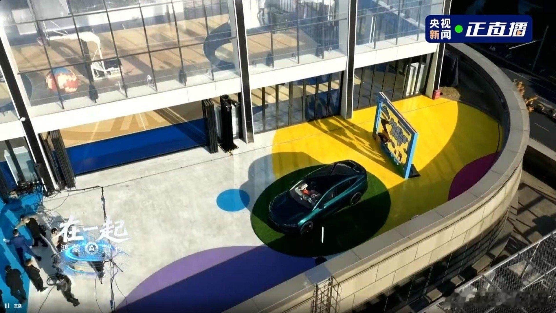 余承东说很多第一次都在智界撒贝宁又在凡尔赛了鸿蒙智行这次玩得够嗨。首款MPV交给