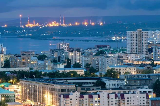 乌克兰总参谋部宣称，无人机部队连夜对位于俄罗斯南部的萨拉托夫炼油厂（Sarato