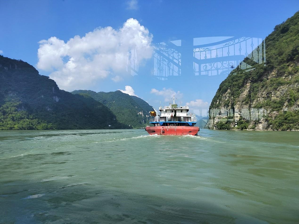 此举意味着联合国从此彻底沦为了无用的各国打口水仗场地，《联合国宪章》不过是一纸空