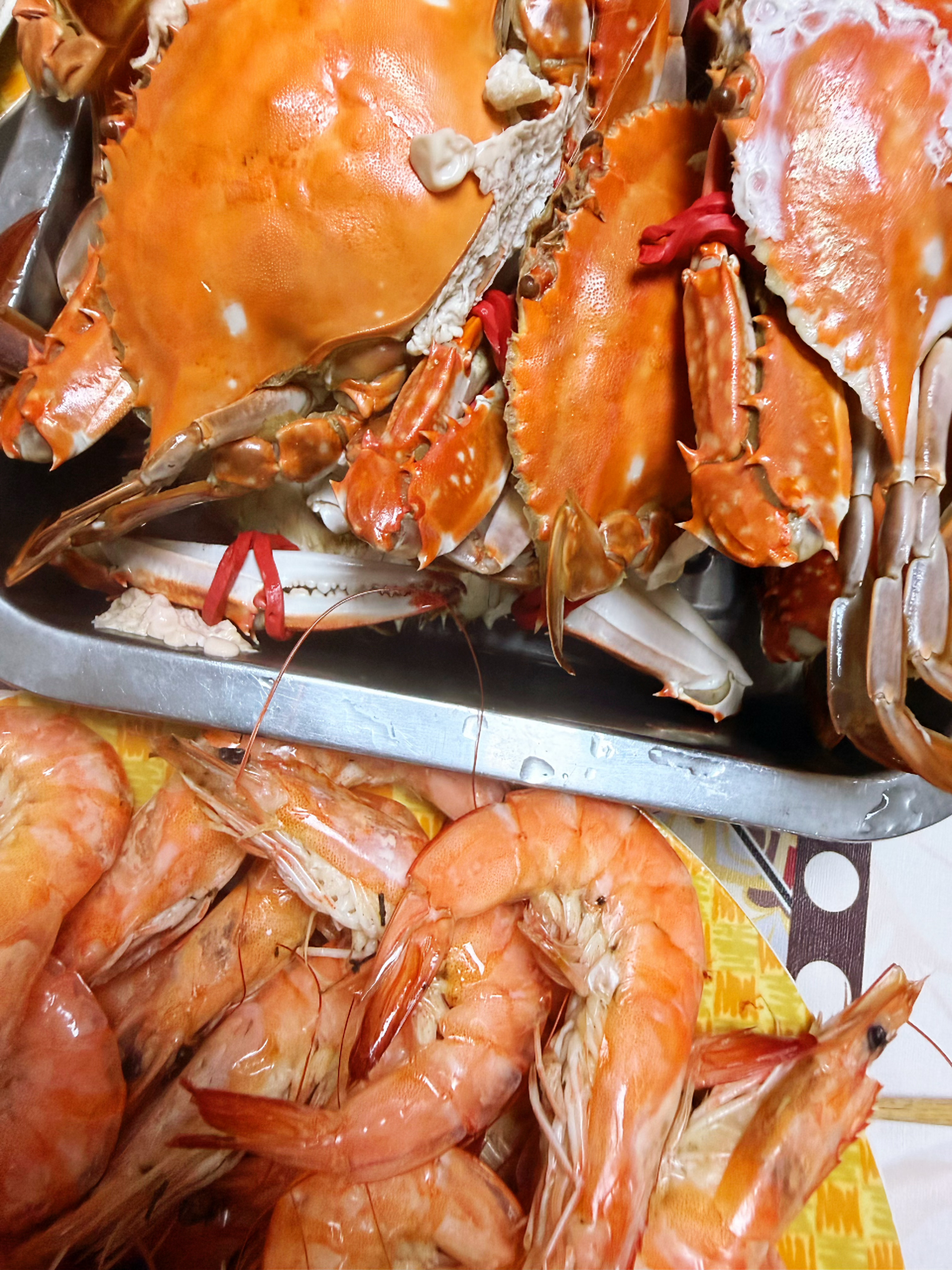 今天这日子好好吃饭，别的不提。所以，你爱吃河蟹还是海蟹？ ​​​
